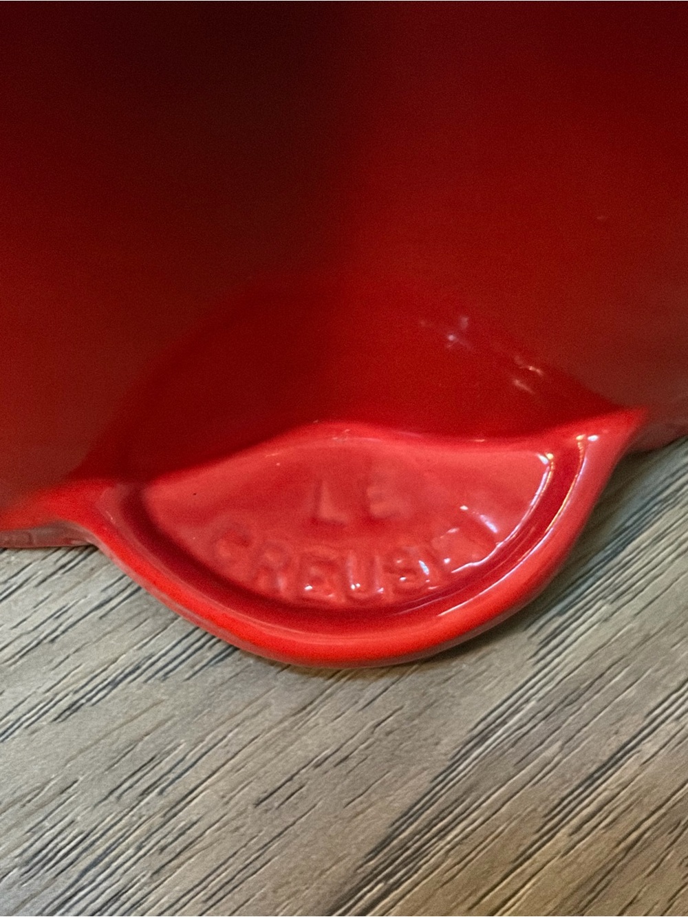 Le Creuset enameled cast iron Bell Pepper Cocotte  color Cherry Red - Picture 10 of 16